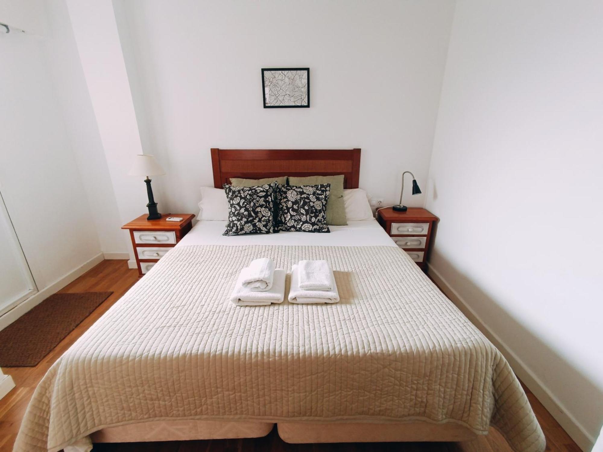 Bolivia Beach Apartments Малага Экстерьер фото